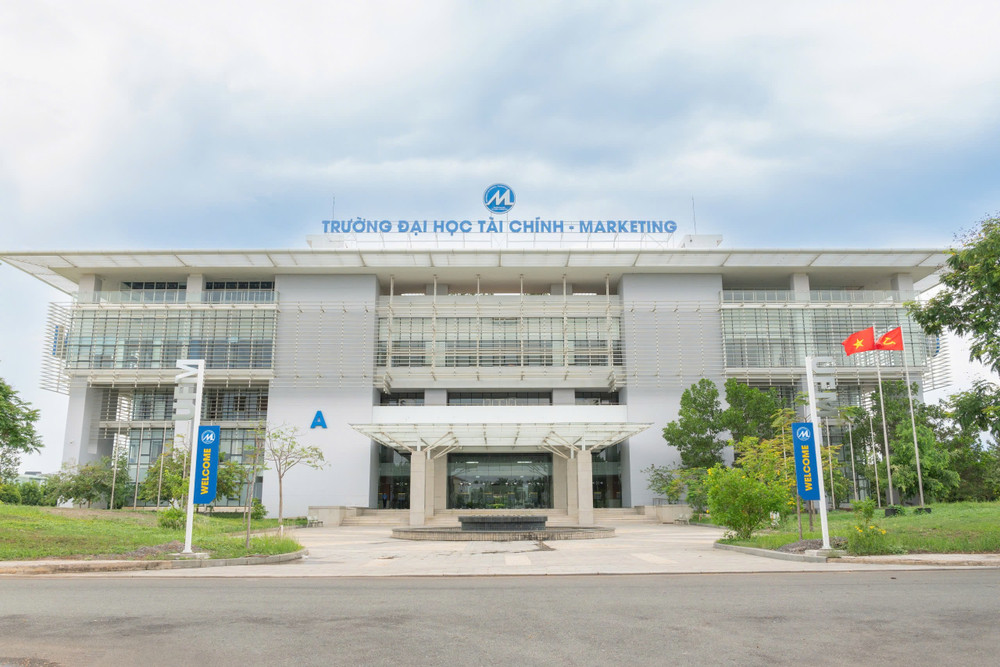 TRANG BỊ THIẾT BỊ CNTT TẠI TRƯỜNG ĐH TÀI CHÍNH - MARKETING