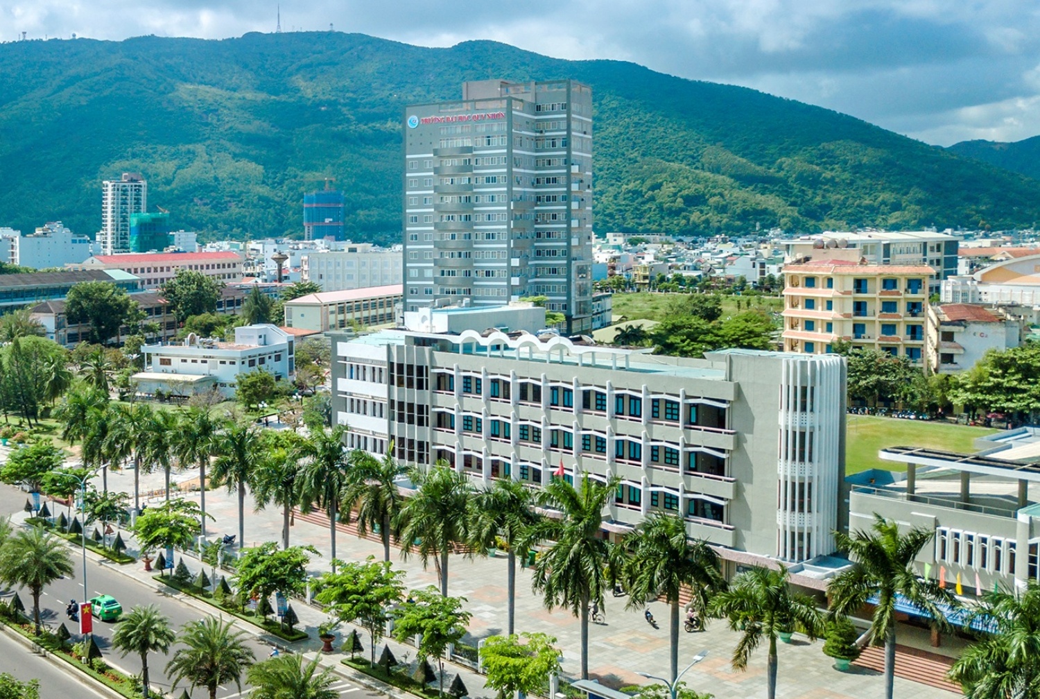 DỰ ÁN LẮP ĐẶT THIẾT BỊ CHO TRƯỜNG ĐẠI HỌC QUY NHƠN