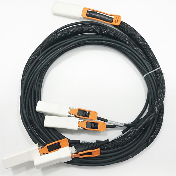 Cable DAC Cisco QSFP-4SFP10G-CU3M
