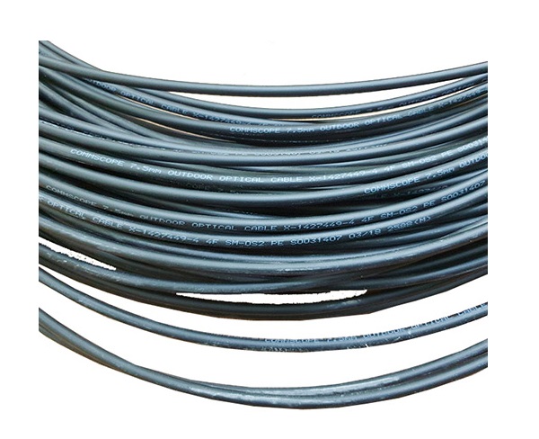 Cáp quang Outdoor 4FO Multimode OM2 COMMSCOPE (X-1427449-2)